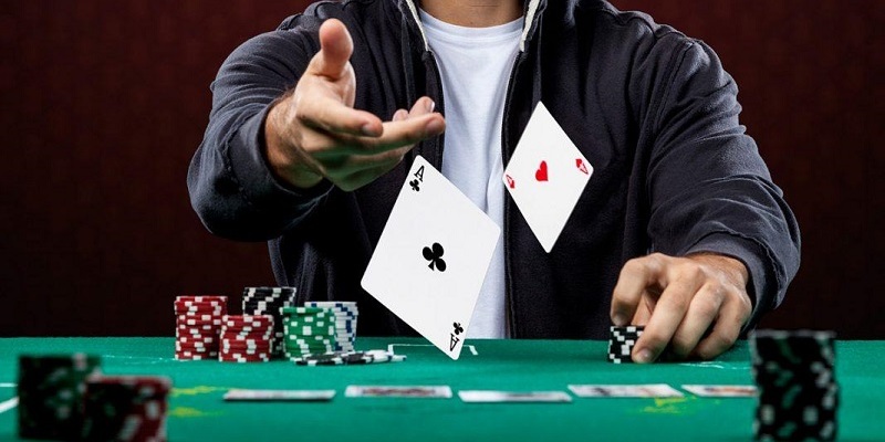 Poker đổi thưởng online “Xì tố”